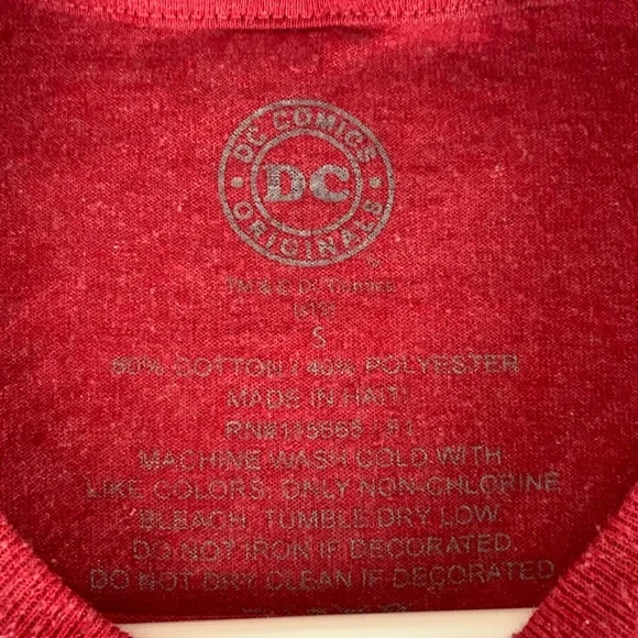 DC Comics The Flash Men’s Small Tee Shirt - Picture 2 of 5